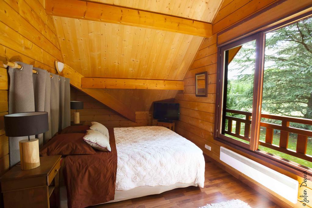 Chambres D'Hotes Le Chalet Condat-sur-Vienne Exteriér fotografie